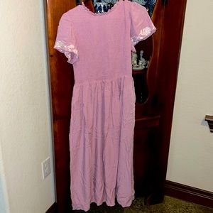 super cute!! barely worn!